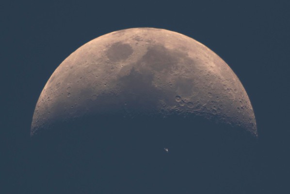 danicaxete_iss_moon_sep2017